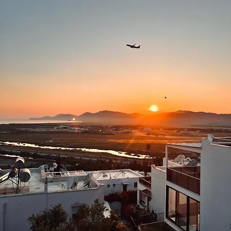 Sunset Airport * דלמן